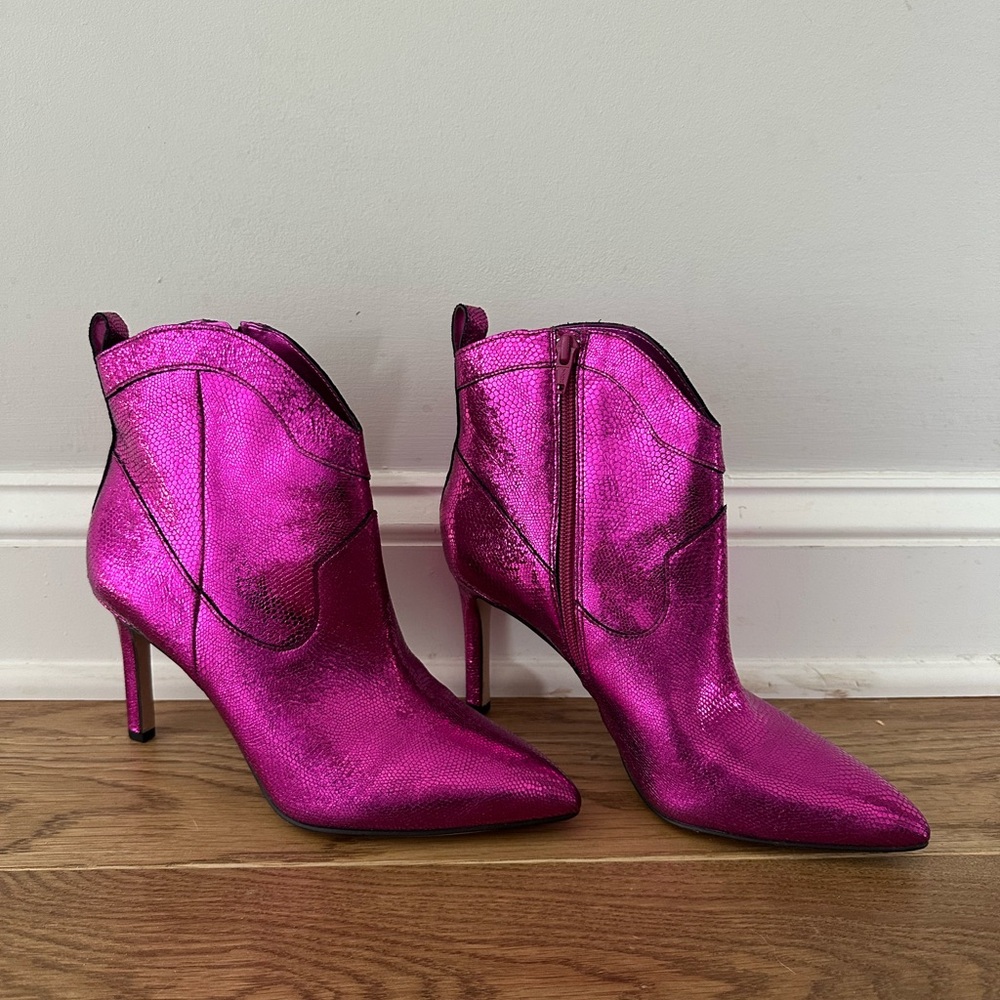 Gianni Bini Fuchsia Heeled Ankle Boots